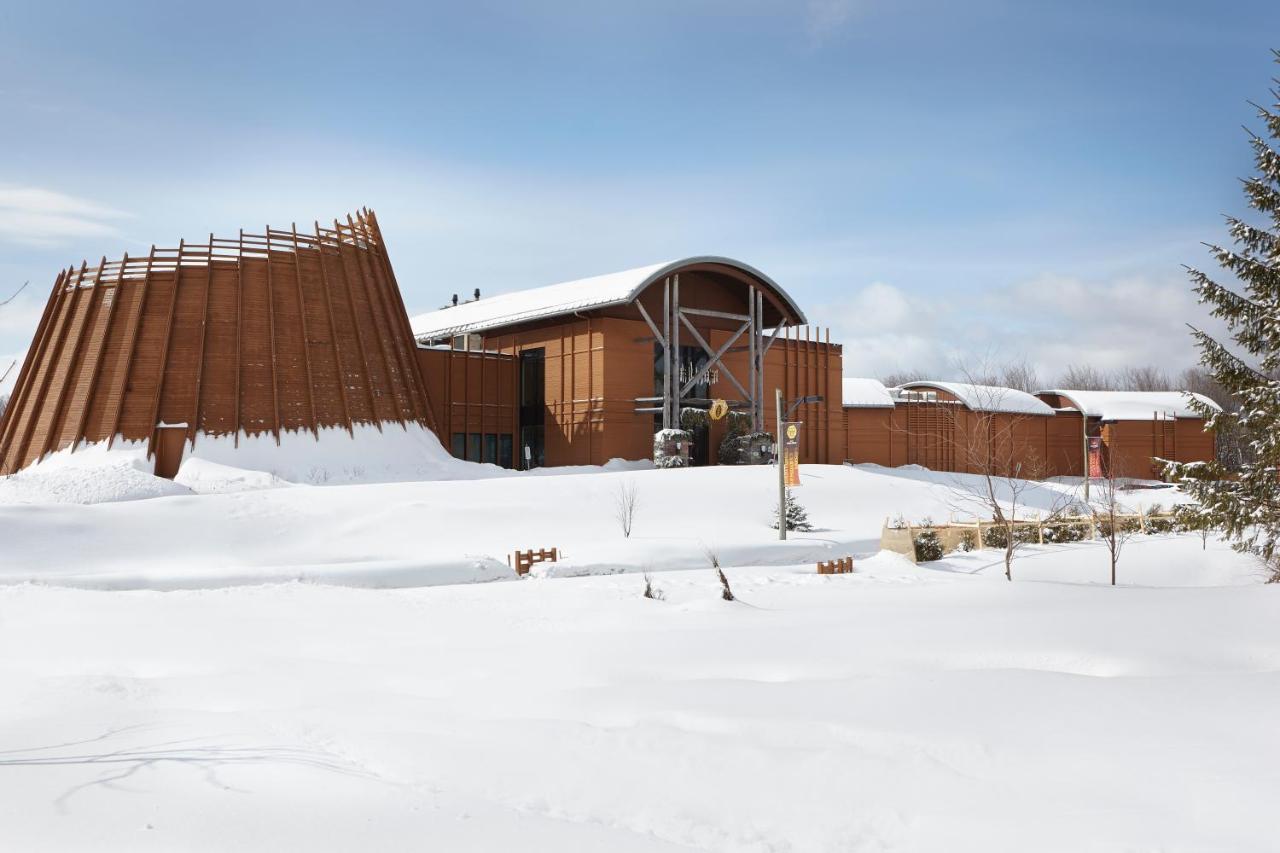 Hotel-Musee Premieres Nations Wendake Exterior foto